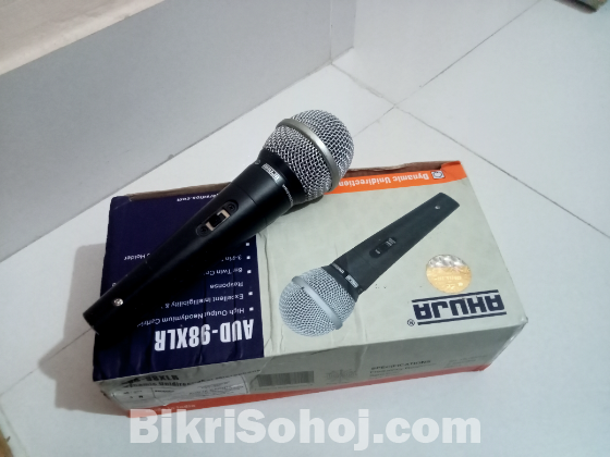 Microphone